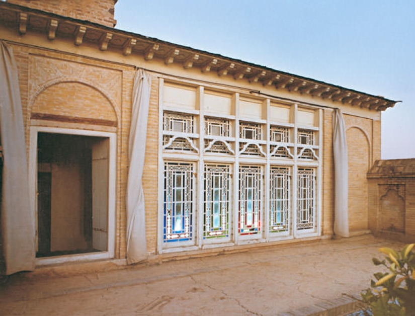 La vida y la muerte de los Iraníes feministas de Kurrat Ul-Ain, que tenía un raro don de la persuasión