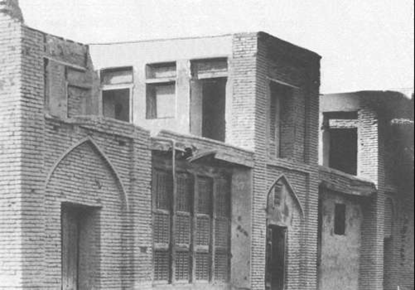 La vida y la muerte de los Iraníes feministas de Kurrat Ul-Ain, que tenía un raro don de la persuasión