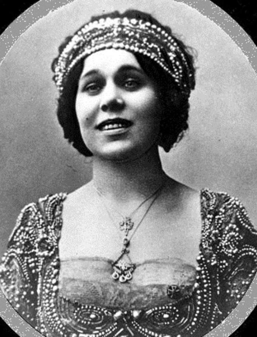 Las 14 oficiales de inteligencia femeninas más bellas de la historia Las 14 oficiales de inteligencia femeninas más bellas de la historia