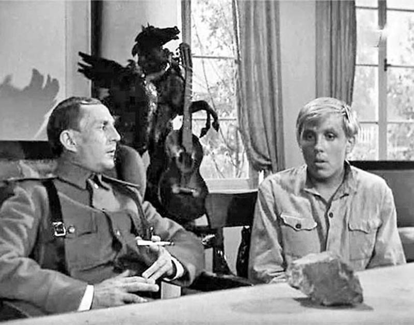 Las cuatro patas de la estrella de "Mosfilm": caballo de bronce, que fue filmada en no menos Mironov Las cuatro patas de la estrella de "Mosfilm": caballo de bronce, que fue filmada en no menos Mironov