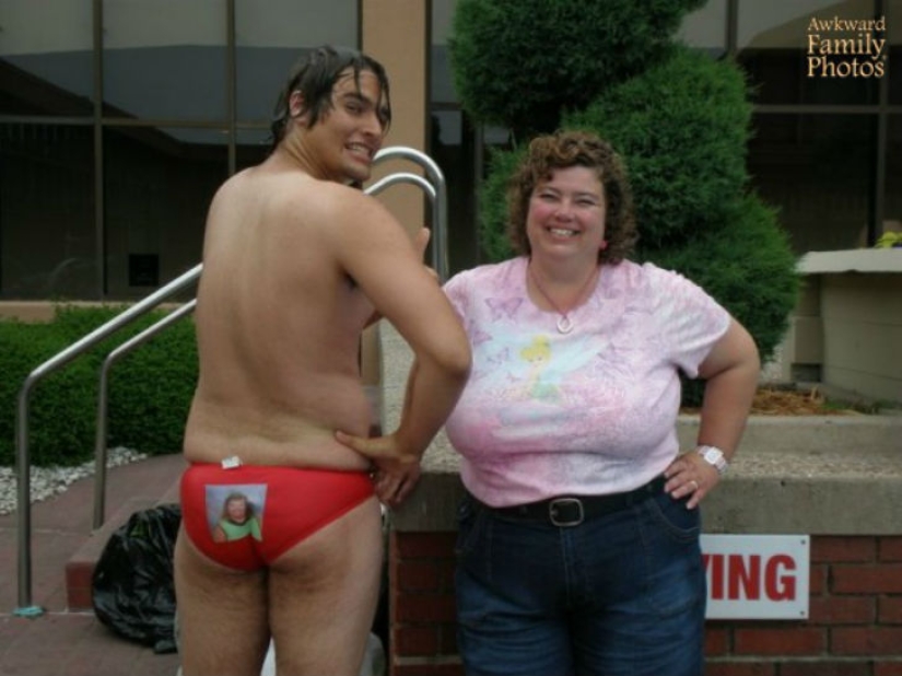 Las Fotos de Vacaciones más Ridículas que Simplemente No Deberían Existir Las Fotos de Vacaciones más Ridículas que Simplemente No Deberían Existir