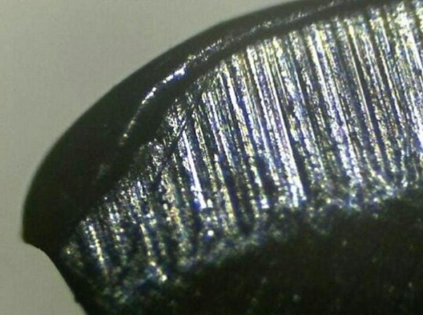 Las tabletas, Cola, papel: fotos macro de objetos familiares que te sorprenderá