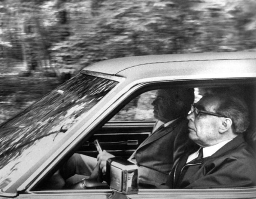 Leonid Ilich Brezhnev de vacaciones y no solo