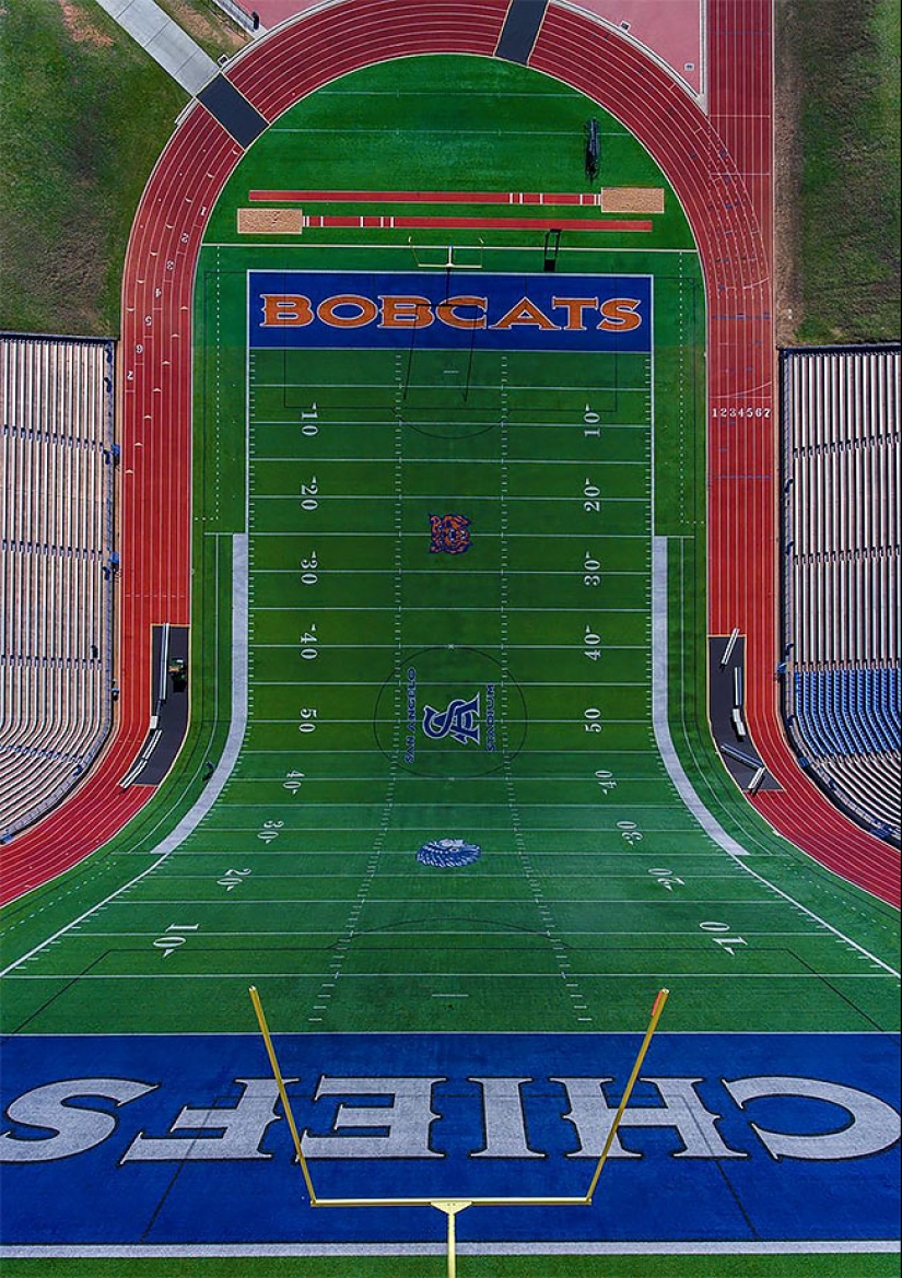 Level 80 Origami: Turkish photographer bends cities Level 80 Origami: Turkish photographer bends cities