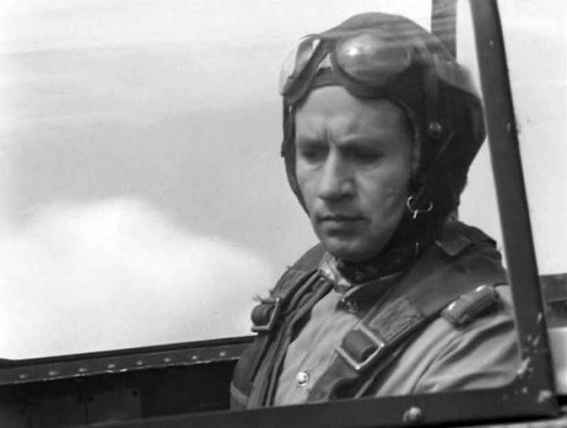 Leyenda del cine: "Solo los ancianos van a la batalla" Leyenda del cine: "Solo los ancianos van a la batalla"