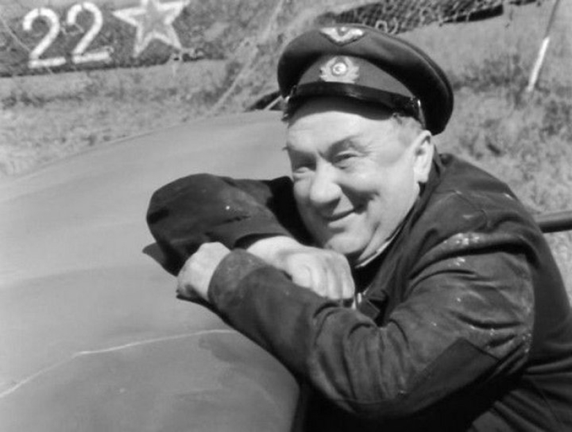 Leyenda del cine: "Solo los ancianos van a la batalla" Leyenda del cine: "Solo los ancianos van a la batalla"