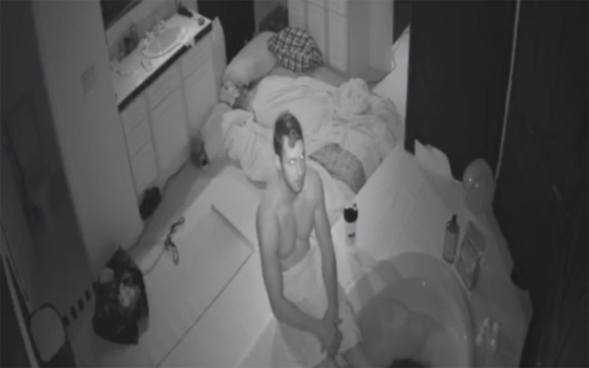 Life in the dark: the mad bet of poker players