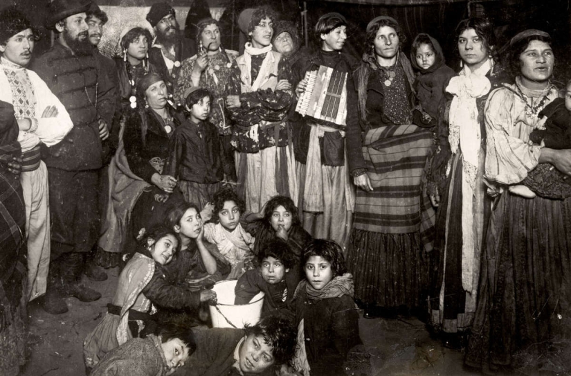 Life of Roma in Europe before World War II Life of Roma in Europe before World War II