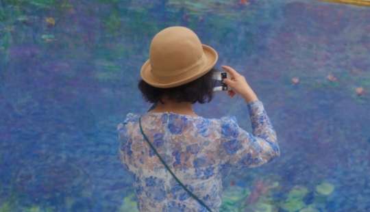 Life repeats art: an Austrian takes photos of museum visitors who "coincided" with the paintings Life repeats art: an Austrian takes photos of museum visitors who "coincided" with the paintings