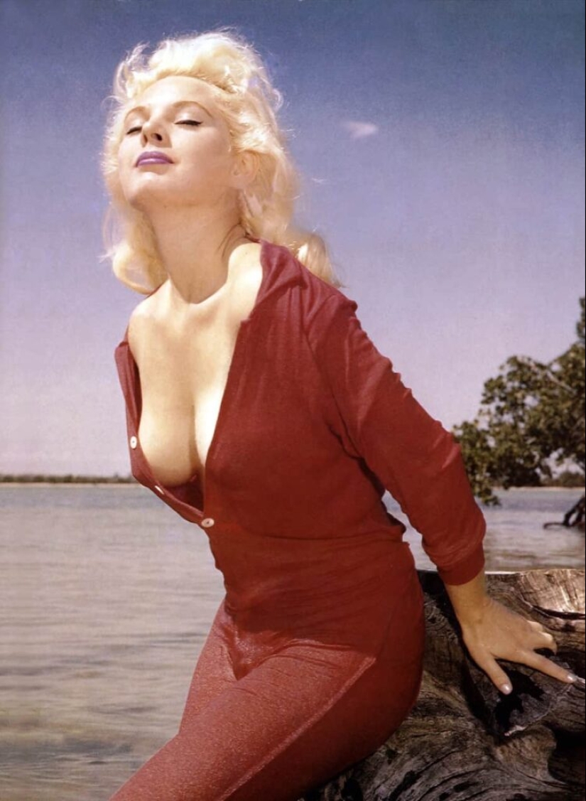 Lisa Winters: La tímida estrella de Playboy de los años 50