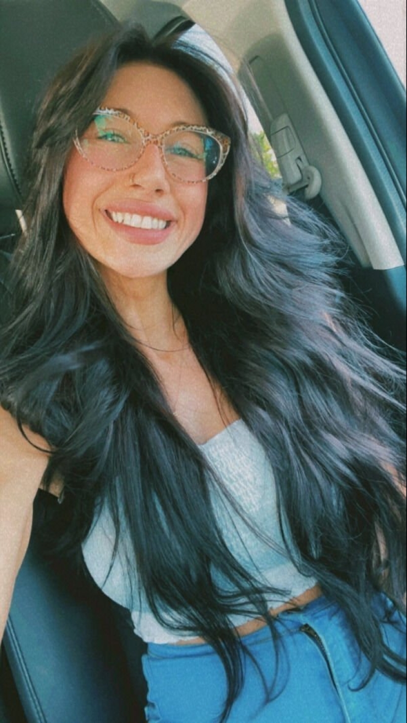 Look into my eyes! 22 photos of girls who, well, sooo go glasses Look into my eyes! 22 photos of girls who, well, sooo go glasses