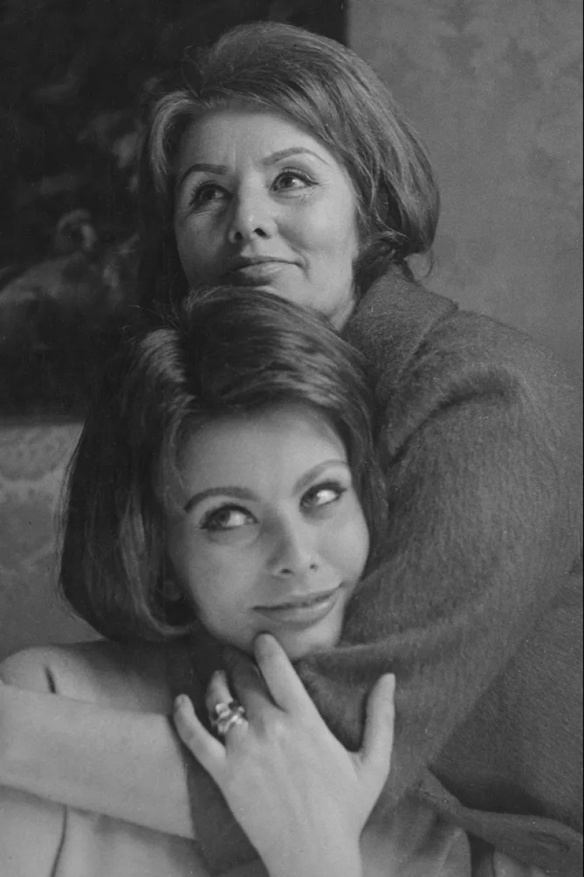 Looked like mom Marilyn Monroe, Princess Diana and other style icons of the XX century