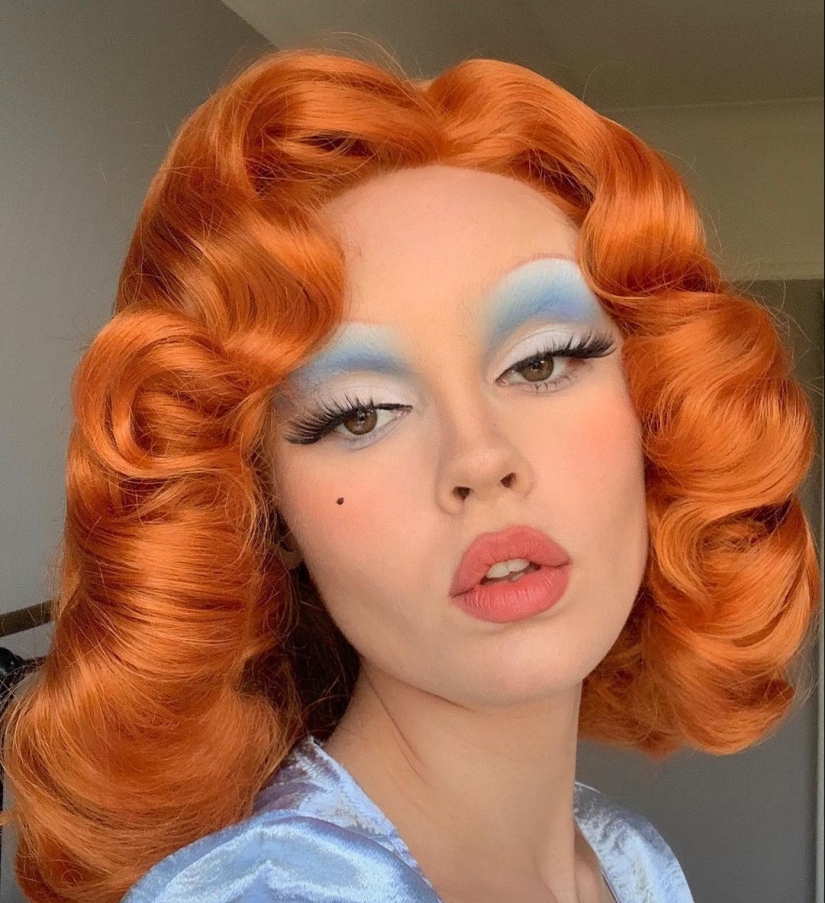 Looked like the ideal housewife of the 1950s: sexy beautician resurrects pin-up Looked like the ideal housewife of the 1950s: sexy beautician resurrects pin-up