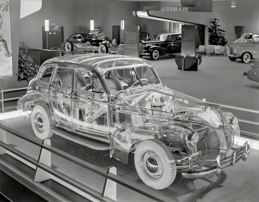 Looks like the car Ghost Pontiaс Plexiglas 1939