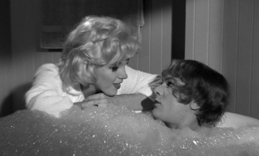 Los hombres, ser vigilantes: 12 trucos que el brillo enseña a las mujeres Los hombres, ser vigilantes: 12 trucos que el brillo enseña a las mujeres