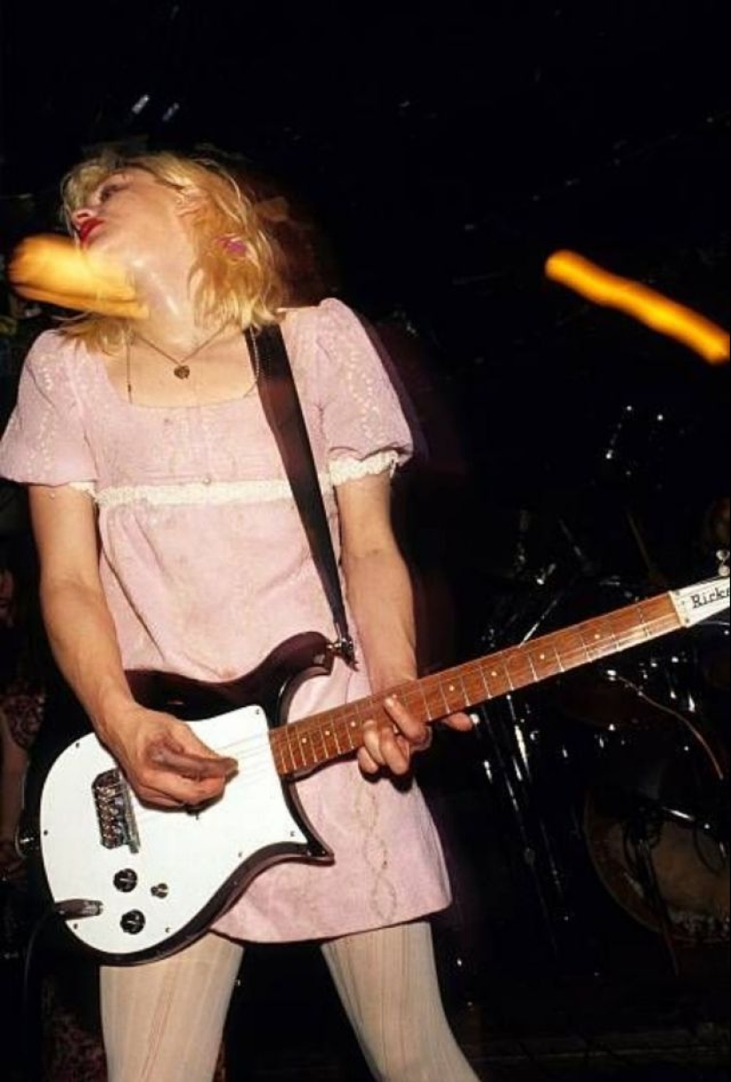 LSD at 6, striptease and theology: how was the youth of Courtney Love, the scandalous muse of Kurt Cobain