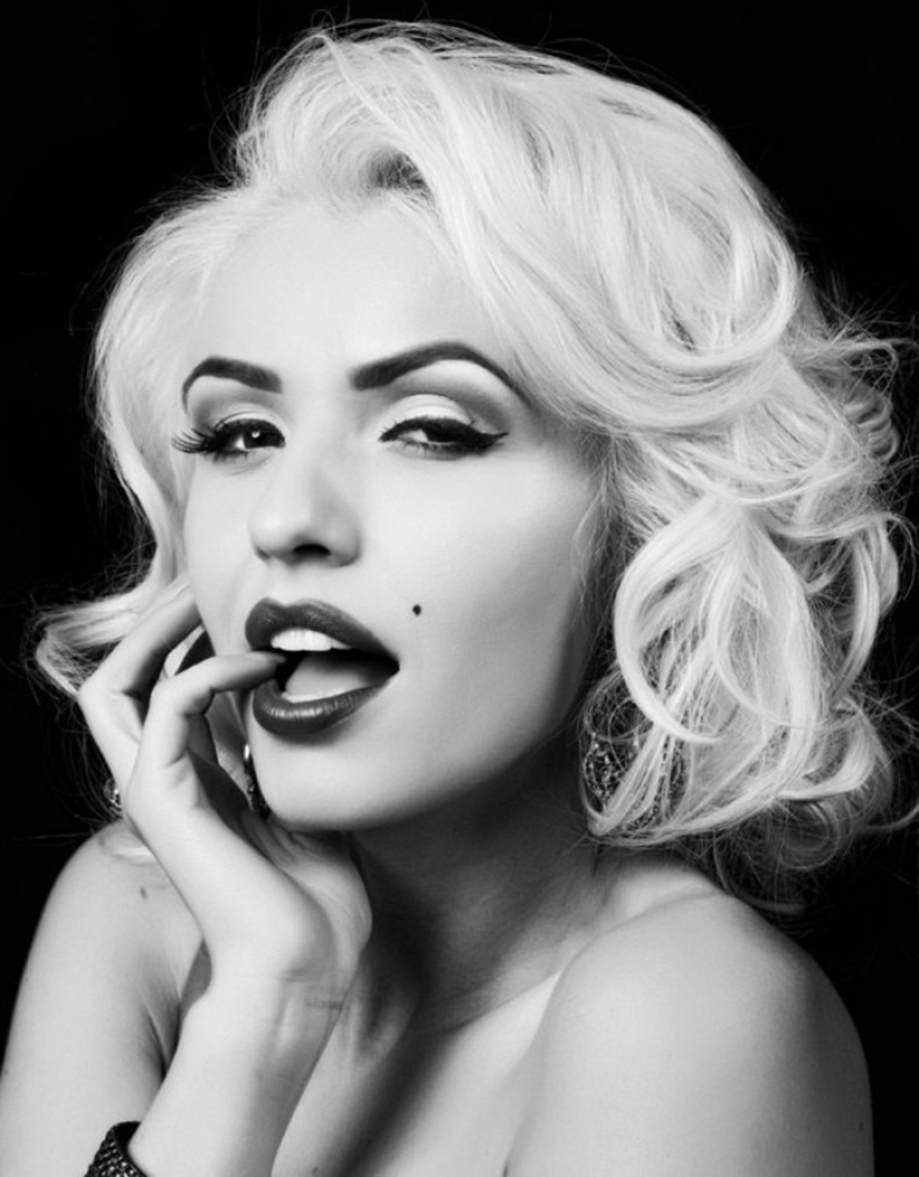 Marilyn Monroe turned out great in these pictures... only she wasn't there