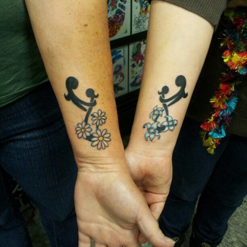 Matching Mom and Daughter Tattoos That Say a Lot Without Words