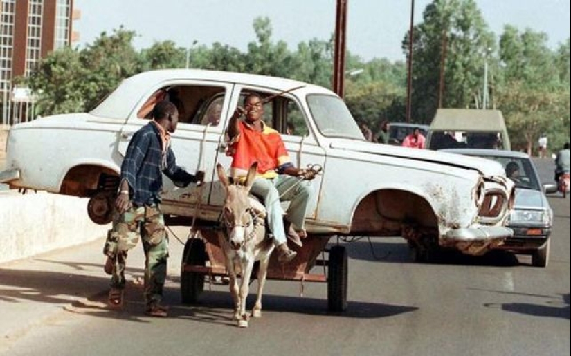"Mientras tanto en...": 20 fotos con rasgos de diferentes países
