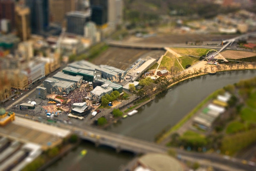 "Miniaturización" de megaciudades por Ben Thomas