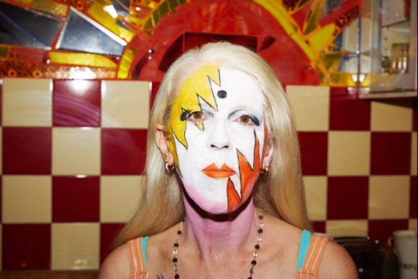 Moda sin fronteras: cómo la escandalosa Scarlett Cannon cambió el concepto de estilo