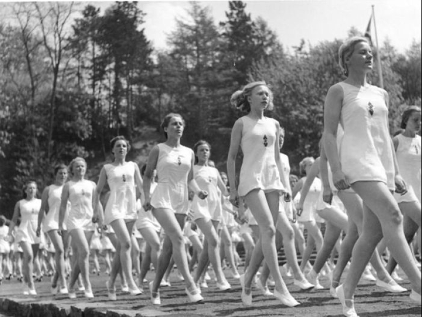 Monsters or ordinary people? What the everyday life of the Third Reich looked like Monsters or ordinary people? What the everyday life of the Third Reich looked like