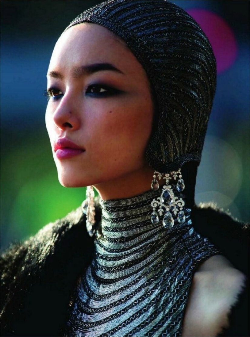 Mujeres gratis en las imágenes del brillo clásico de Hans Feuer Mujeres gratis en las imágenes del brillo clásico de Hans Feuer