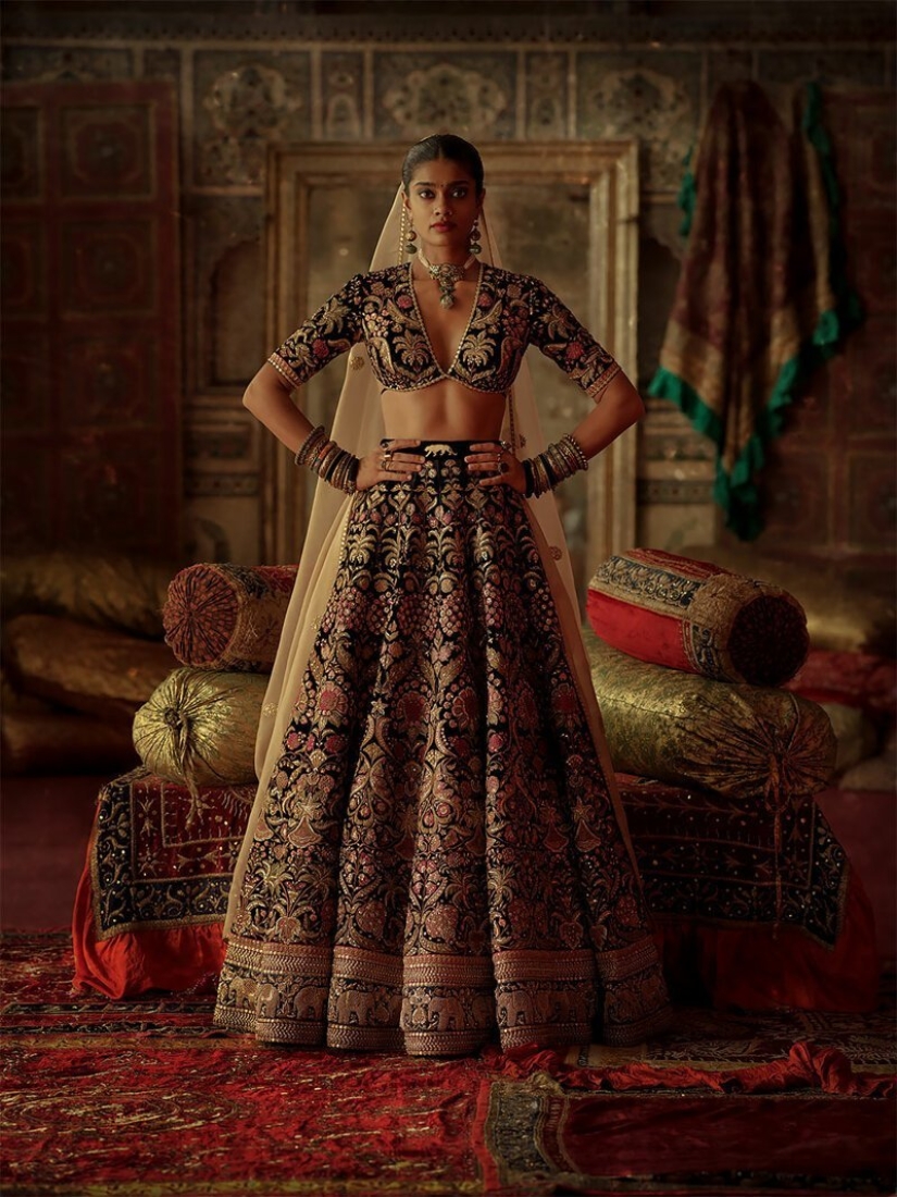 "Mumbai's history": the fusion of traditional wedding fashion India with the modern trends "Mumbai's history": the fusion of traditional wedding fashion India with the modern trends