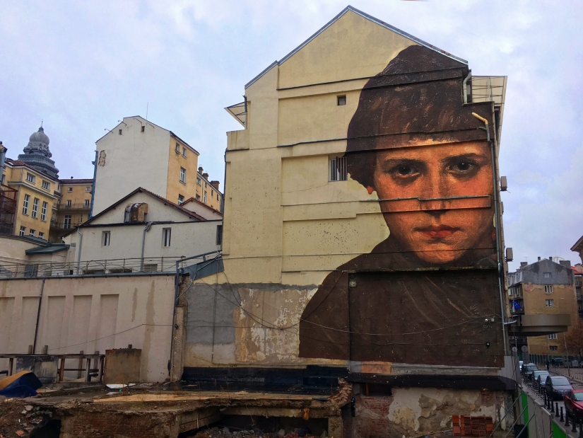 Museum Escapees: Portrait Painting from the Louvre and Prado on the Streets Museum Escapees: Portrait Painting from the Louvre and Prado on the Streets