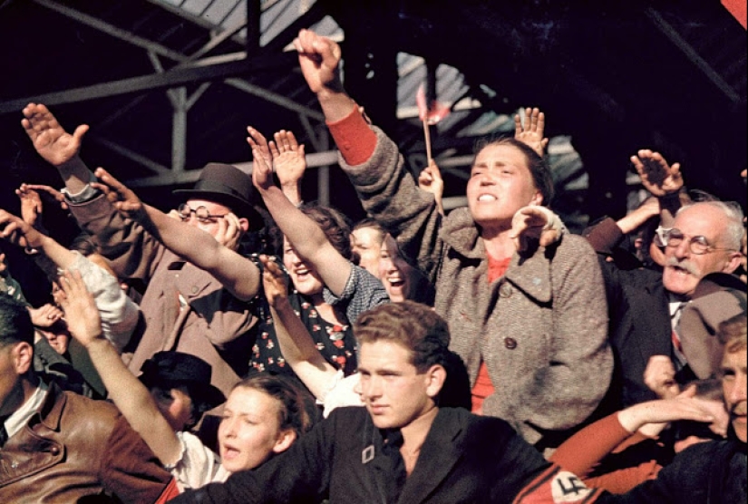 Nazi Germany in color photos by Hugo Jaeger, Hitler's personal photographer Nazi Germany in color photos by Hugo Jaeger, Hitler's personal photographer