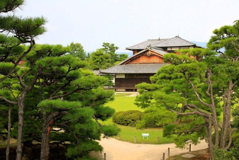Nijo Castle Gardens