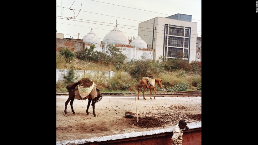 No hay lugar para que una manzana caiga en un barril de arenques: La agitada vida de los trenes indios No hay lugar para que una manzana caiga en un barril de arenques: La agitada vida de los trenes indios