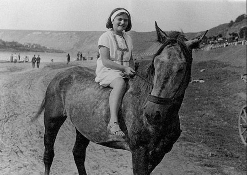 "¡ No quiero morir!": el diario de una mujer judía de 15 años asesinada en el gueto nazi ha sido encontrado "¡ No quiero morir!": el diario de una mujer judía de 15 años asesinada en el gueto nazi ha sido encontrado