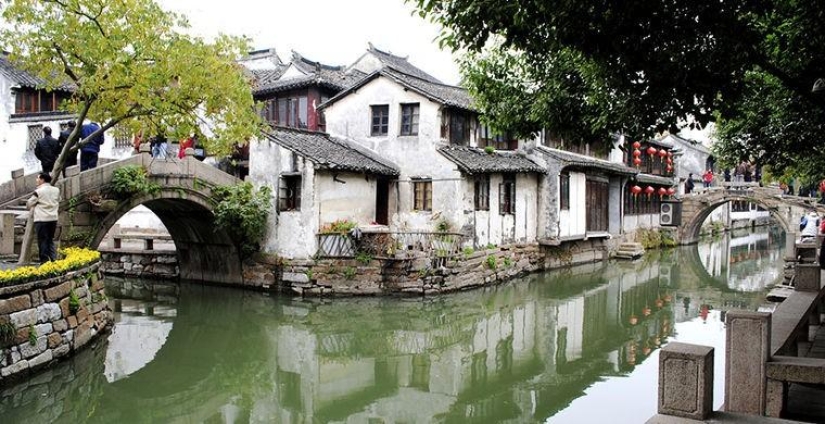 No solo Venecia: las 5 ciudades más bellas sobre el agua