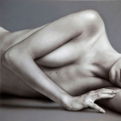 Nobility, restraint and plasticity in the erotic works of the artist Bernardo Torrens