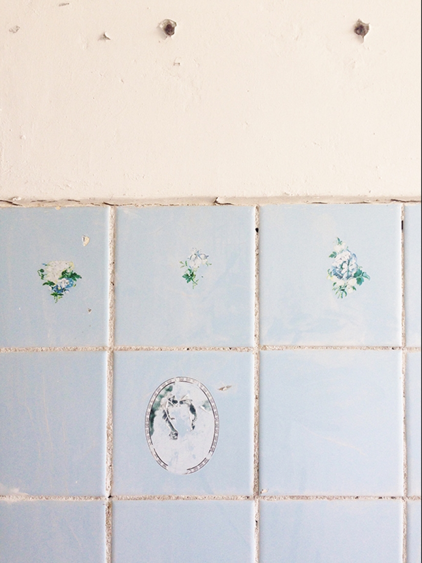 Nostalgia íntima: lo que las paredes de los apartamentos soviéticos abandonados pueden decirte Nostalgia íntima: lo que las paredes de los apartamentos soviéticos abandonados pueden decirte