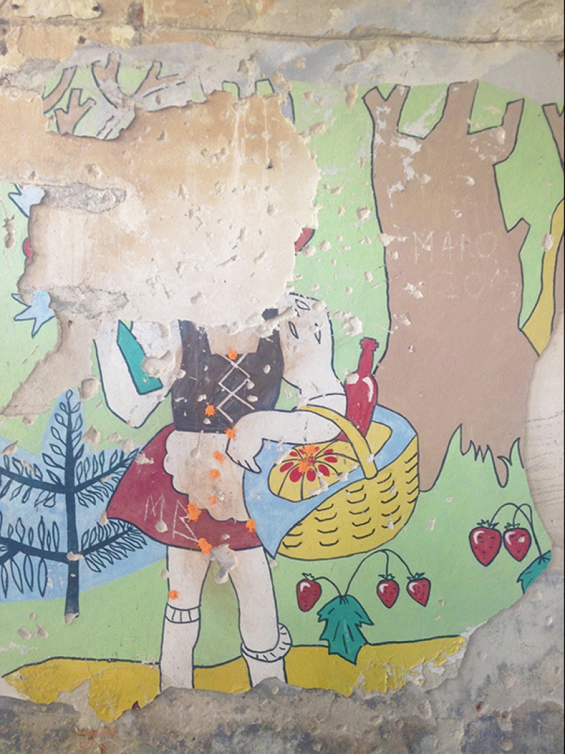 Nostalgia íntima: lo que las paredes de los apartamentos soviéticos abandonados pueden decirte Nostalgia íntima: lo que las paredes de los apartamentos soviéticos abandonados pueden decirte