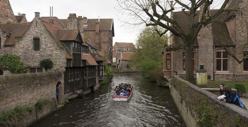 Not only Venice: the 5 most beautiful cities on the water