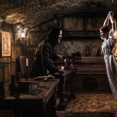 Novia, kitty, el conocimiento de lenguas extranjeras: en la Edad media, la mujer moderna podría quemar