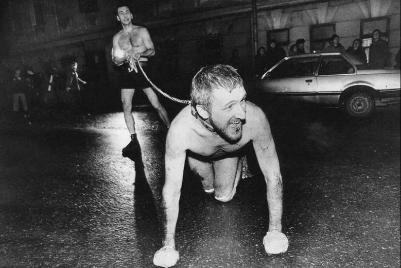 Oleg Kulik — artist, sculptor and dog-man Oleg Kulik — artist, sculptor and dog-man