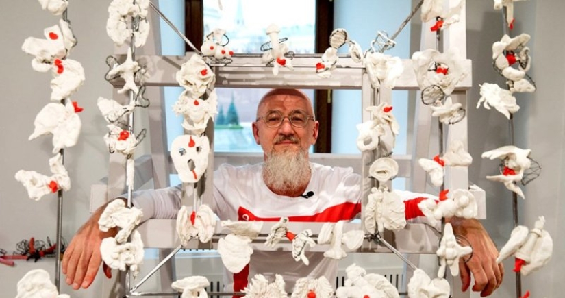 Oleg Kulik-artista, escultor y hombre perro Oleg Kulik-artista, escultor y hombre perro