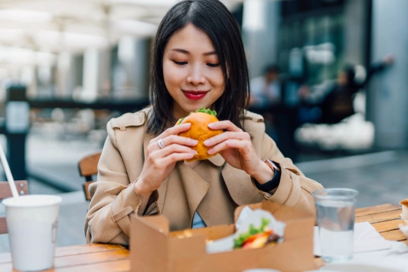 Olvídate de las escalas: 6 errores estereotipados en el camino a perder peso Olvídate de las escalas: 6 errores estereotipados en el camino a perder peso
