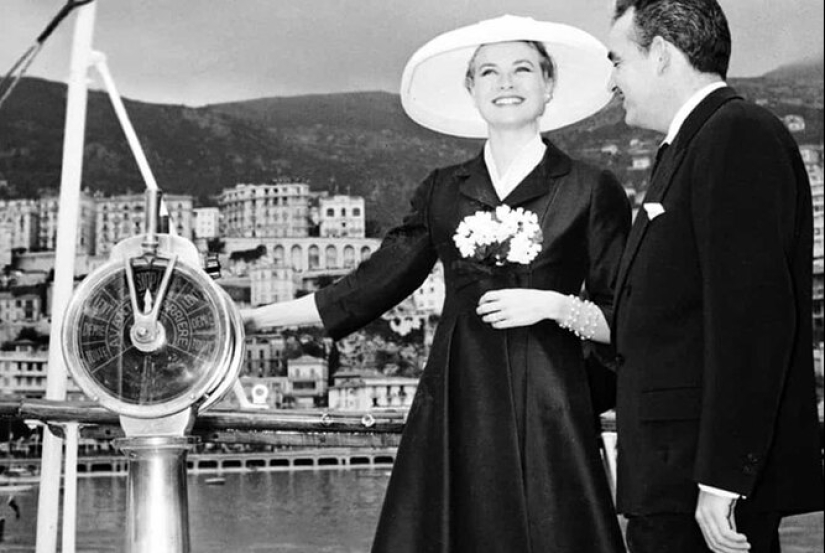 On a snow-white yacht: 20 vintage photos of Monroe, Hepburn and other stars at sea On a snow-white yacht: 20 vintage photos of Monroe, Hepburn and other stars at sea