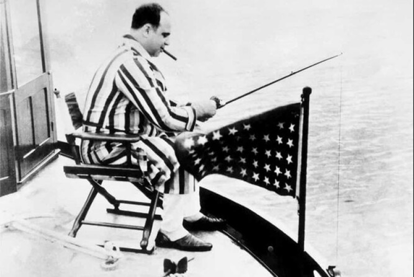 On a snow-white yacht: 20 vintage photos of Monroe, Hepburn and other stars at sea On a snow-white yacht: 20 vintage photos of Monroe, Hepburn and other stars at sea