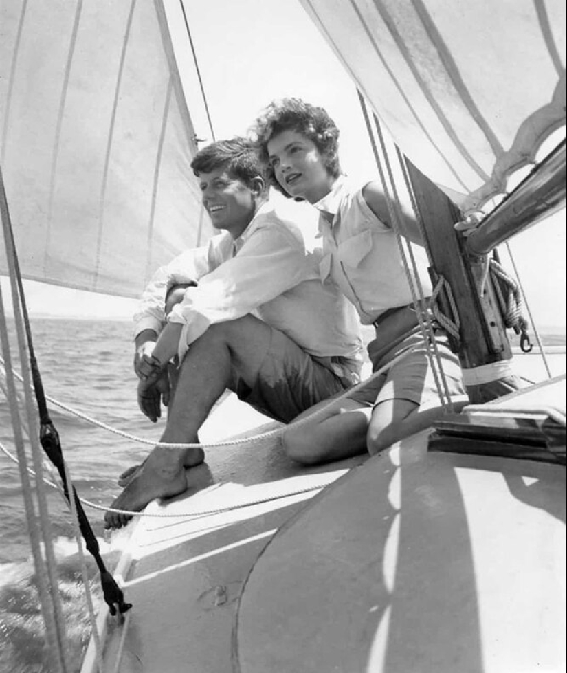 On a snow-white yacht: 20 vintage photos of Monroe, Hepburn and other stars at sea On a snow-white yacht: 20 vintage photos of Monroe, Hepburn and other stars at sea
