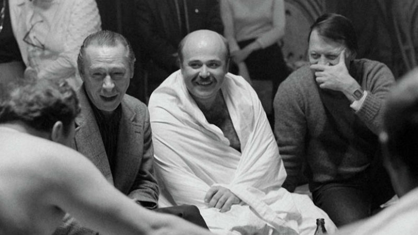 On the sets of popular Soviet films On the sets of popular Soviet films