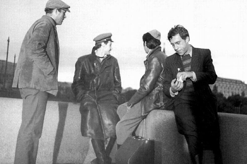 On the sets of popular Soviet films On the sets of popular Soviet films