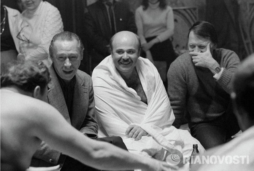 On the sets of popular Soviet films On the sets of popular Soviet films