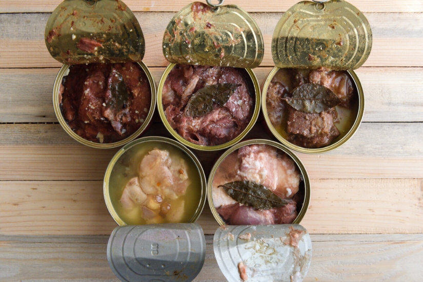 One jar — hundreds of dishes, how to choose and what to cook from stew