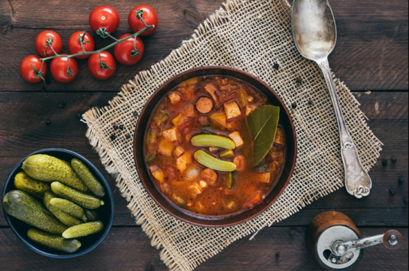 One jar — hundreds of dishes, how to choose and what to cook from stew